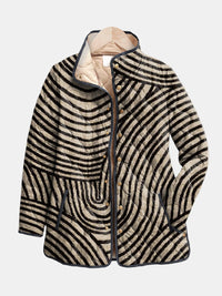 Inaya | Veste matelassée au design rétro dessiné à la main