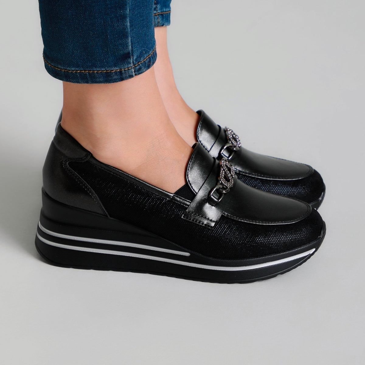 Fabiana - Women's Comfortable Moccasins