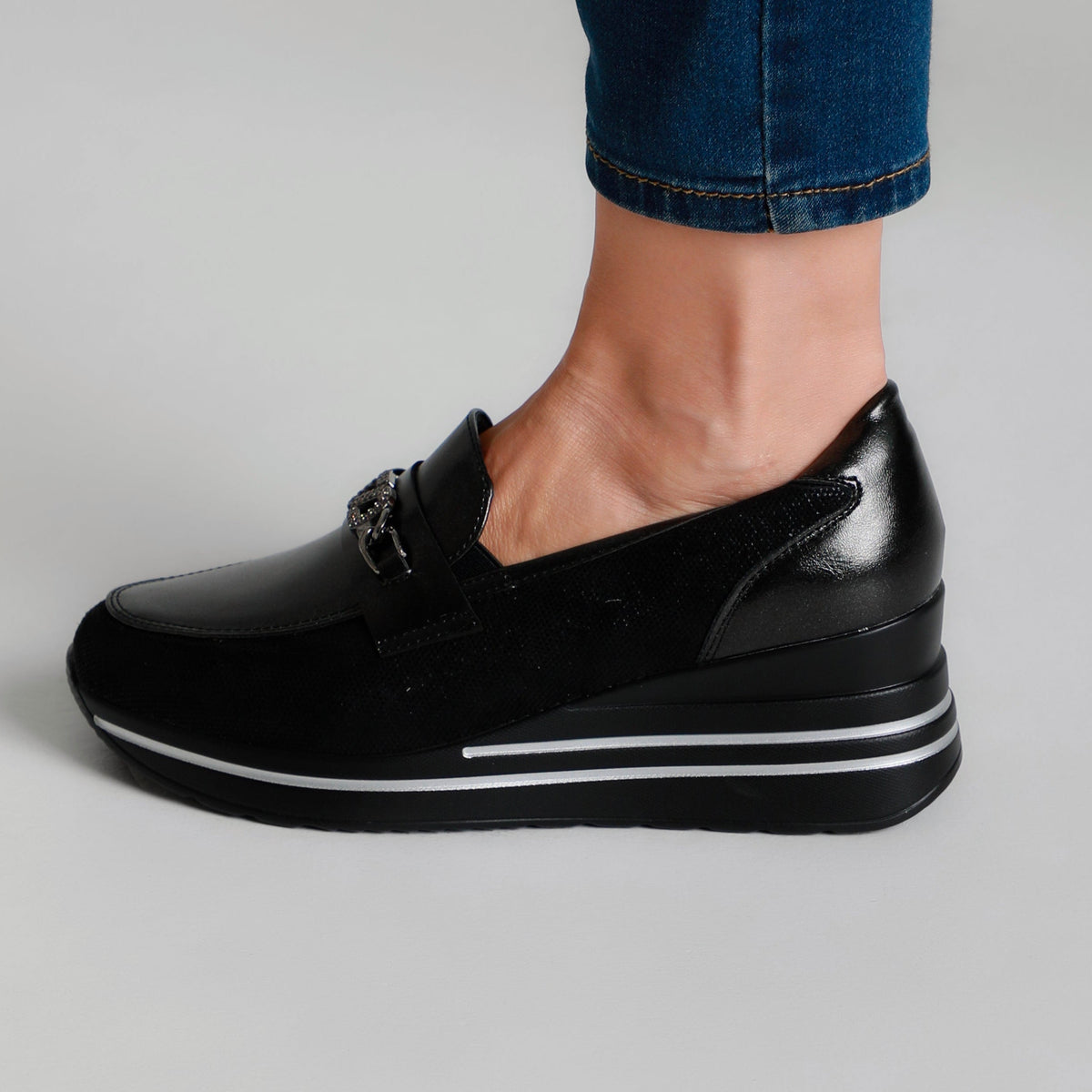 Fabiana - Women's Comfortable Moccasins