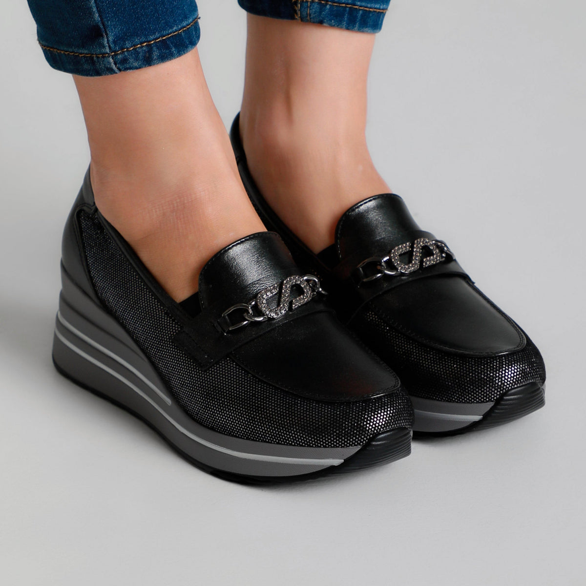 Fabiana - Women's Comfortable Moccasins