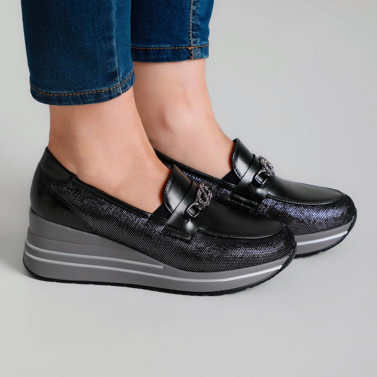 Fabiana - Women's Comfortable Moccasins