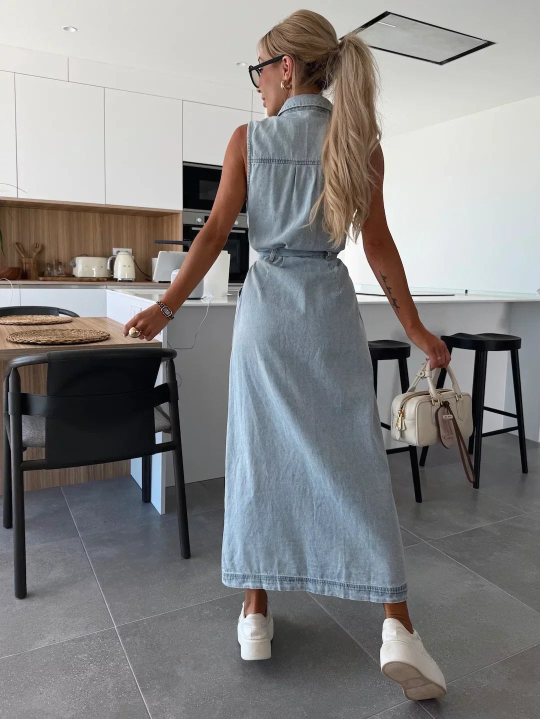 MOREAU LYON | ROBE EN JEAN MODERNE POUR FEMME