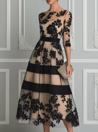 Robe Midi A-Ligne Élégante en Dentelle Noire