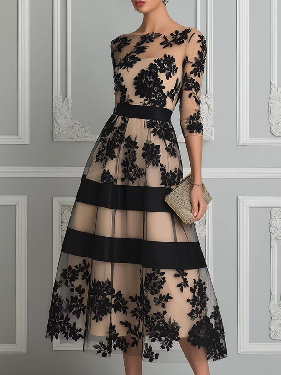 Robe Midi A-Ligne Élégante en Dentelle Noire