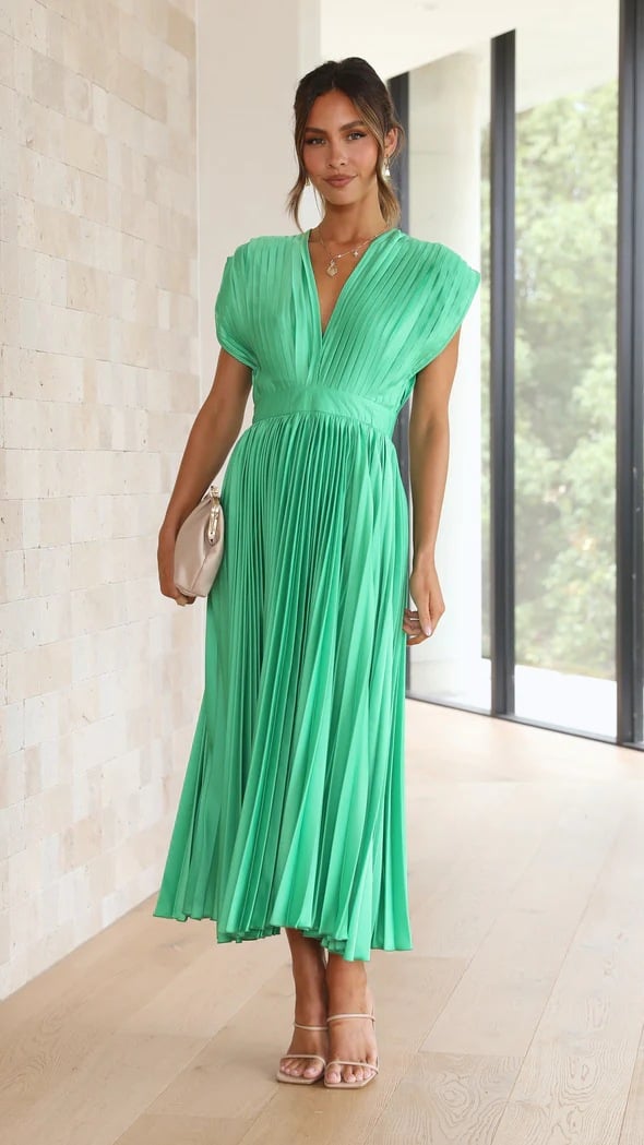 Robe Midi Fluide en Satin Pliée à Col en V Élégante