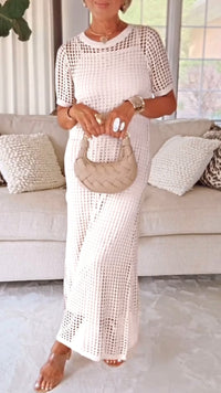 Robe Élégante à Encolure Bateau et Détails Creux