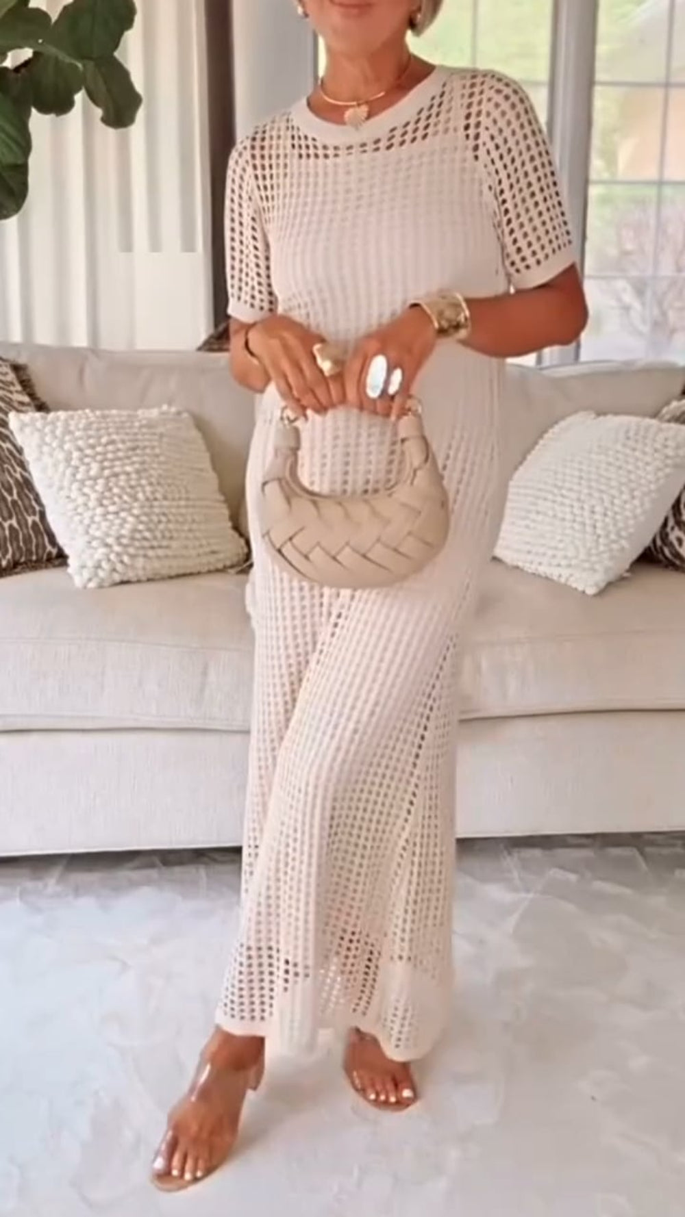Robe Élégante à Encolure Bateau et Détails Creux