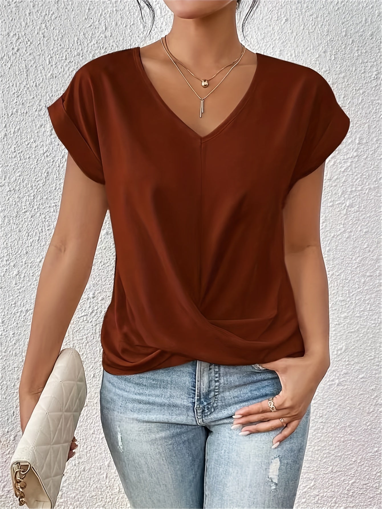 VIDAL BORDEAUX | T-SHIRT À COL EN V ÉLÉGANT POUR FEMME