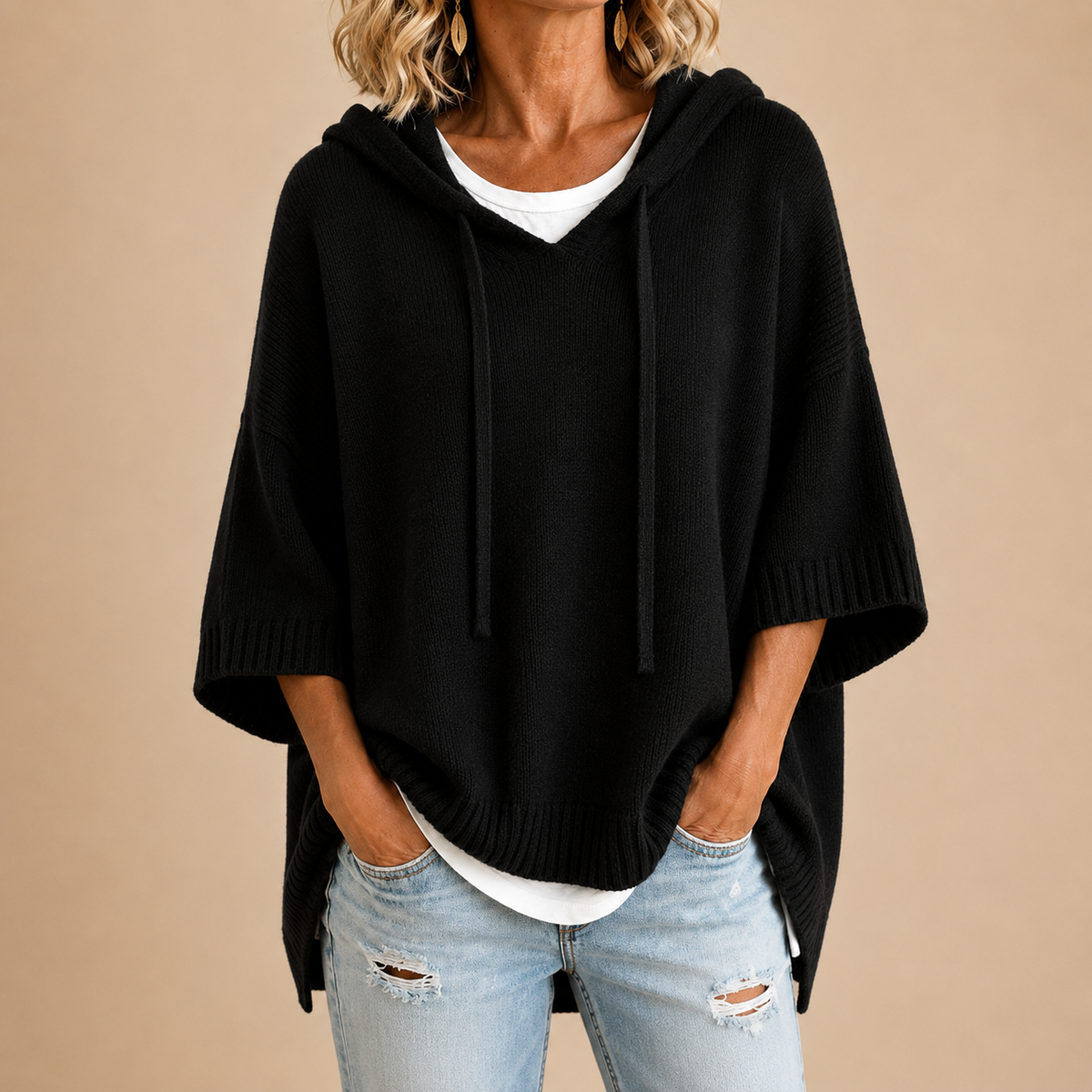Poncho en Tricot avec Capuche en Noir