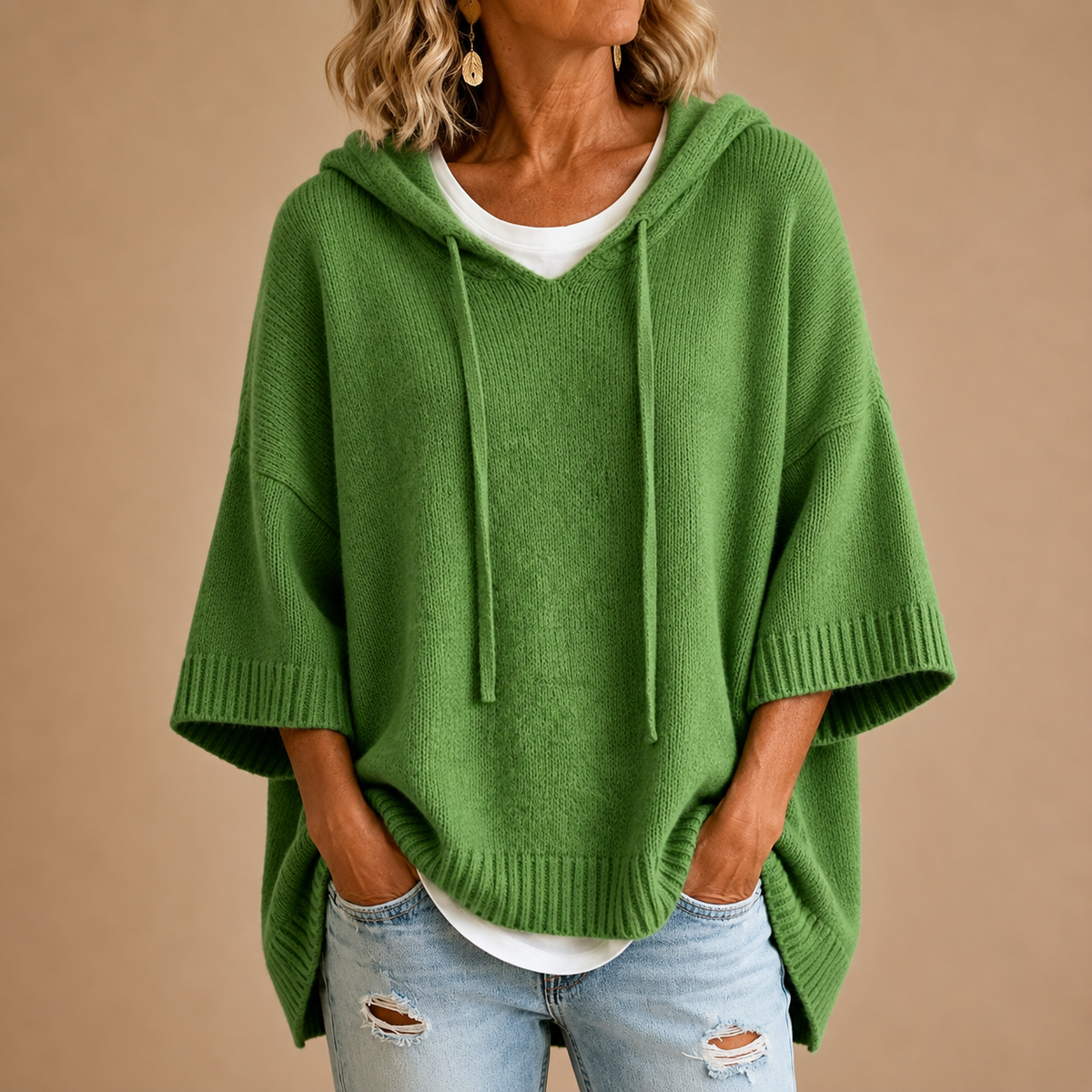 Poncho en Tricot avec Capuche en Vert
