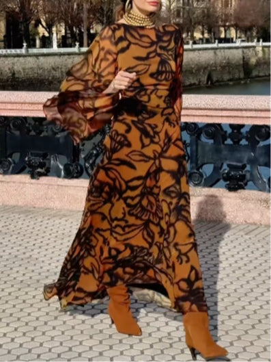 Robe longue brune avec imprimé et manches larges