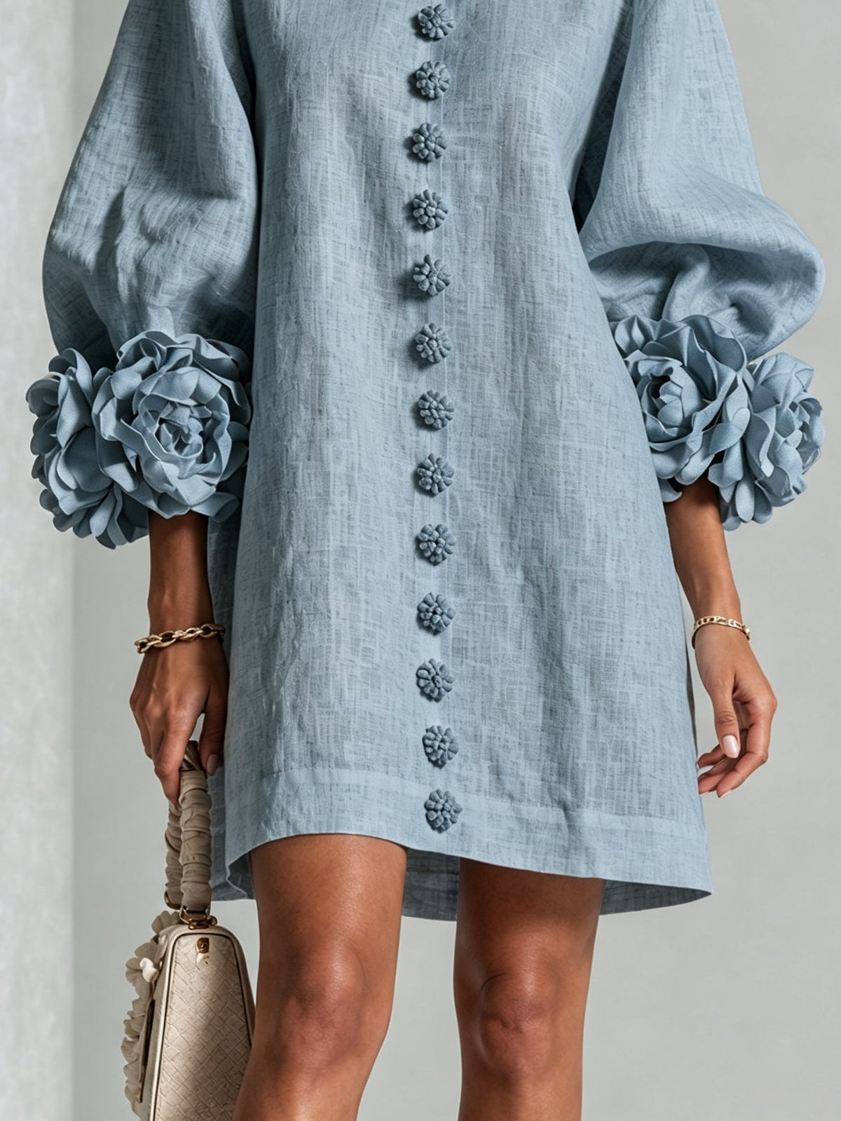 Anneliese | Robe Mini à Boutons avec Manches Évasées