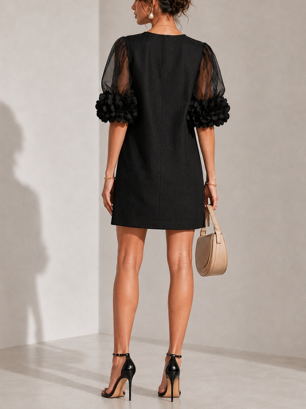 Sophie | Robe Mini à Manches Bouffantes et Poignets Fleuris