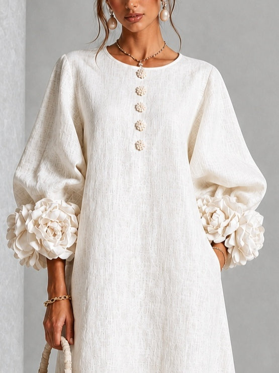 Robe Midi Fleurie Blanche Avec Des Manches Fleuries Étonnantes