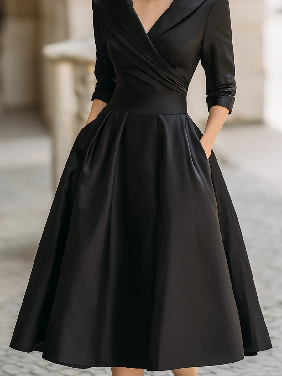 Robe Midi A-ligne en Satin Noir Élegante à Col V Plissé