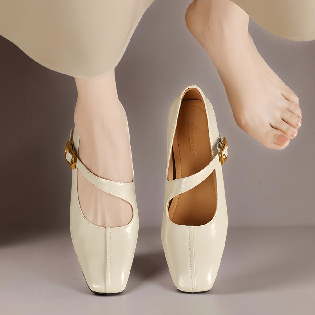 Juin | Ballerines Mary Jane à Boucle